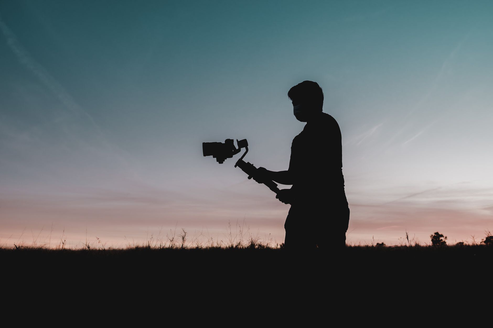 Kết Luận: Multimedia Hiện Đại Là Sự Kết Hợp Đa Kỹ Năng